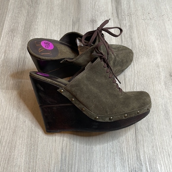 Diane Von Furstenberg Green Suede Mules Clogs Size 8.5 - Picture 7 of 12